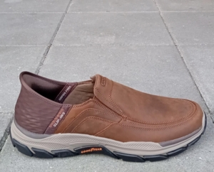 Brede Slip Ins fra Skechers. Vidde 4E