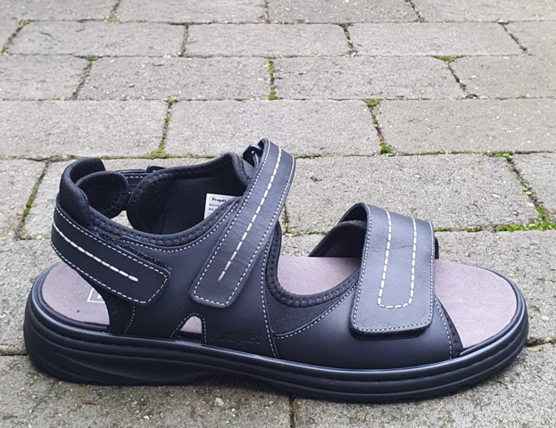 Bred herre sandal på vidde 5E