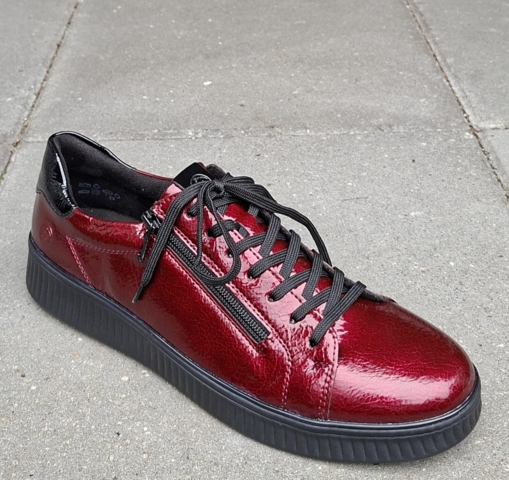 Remonte sneaker / Rød og sort lak